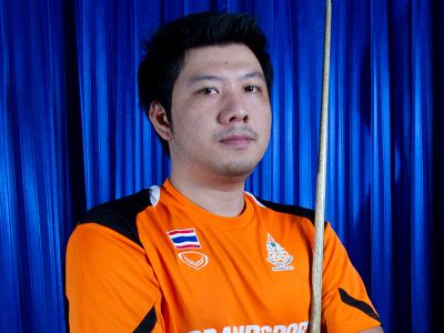 ช้าวันที่ 9 ธ.ค. 56 ศักดา รัตนสุบรรณ นำทีมโค้ชและนักสอยคิวทีมชาติไทย เดินทางสู่เมืองเนย์ปิดอว์ ประเทศเมียนมาร์